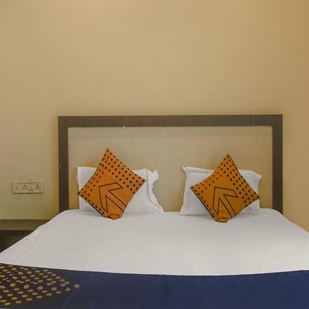 Hotel O Peacock Lodging Kharakvasla Eksteriør billede