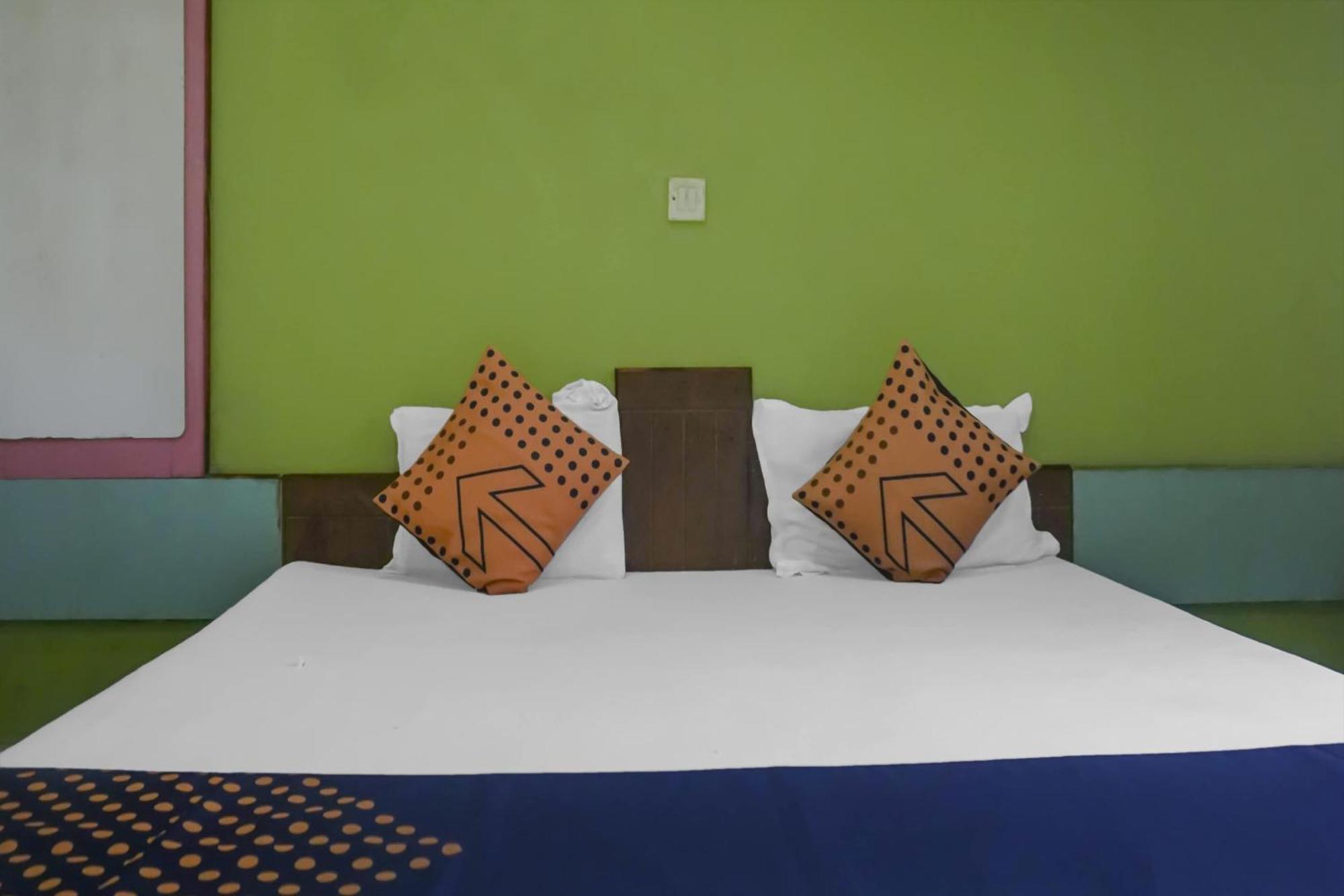 Hotel O Peacock Lodging Kharakvasla Eksteriør billede