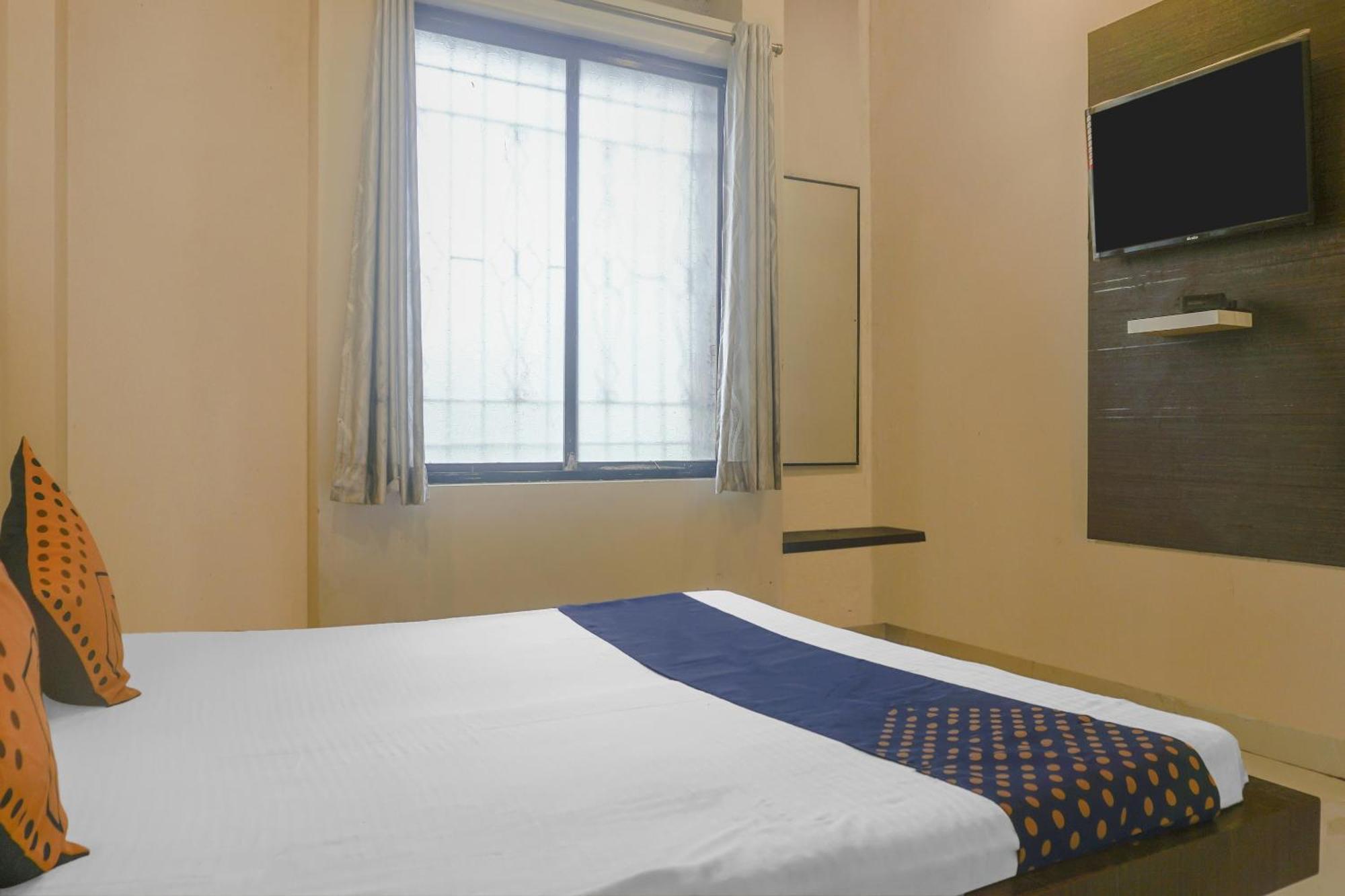 Hotel O Peacock Lodging Kharakvasla Eksteriør billede
