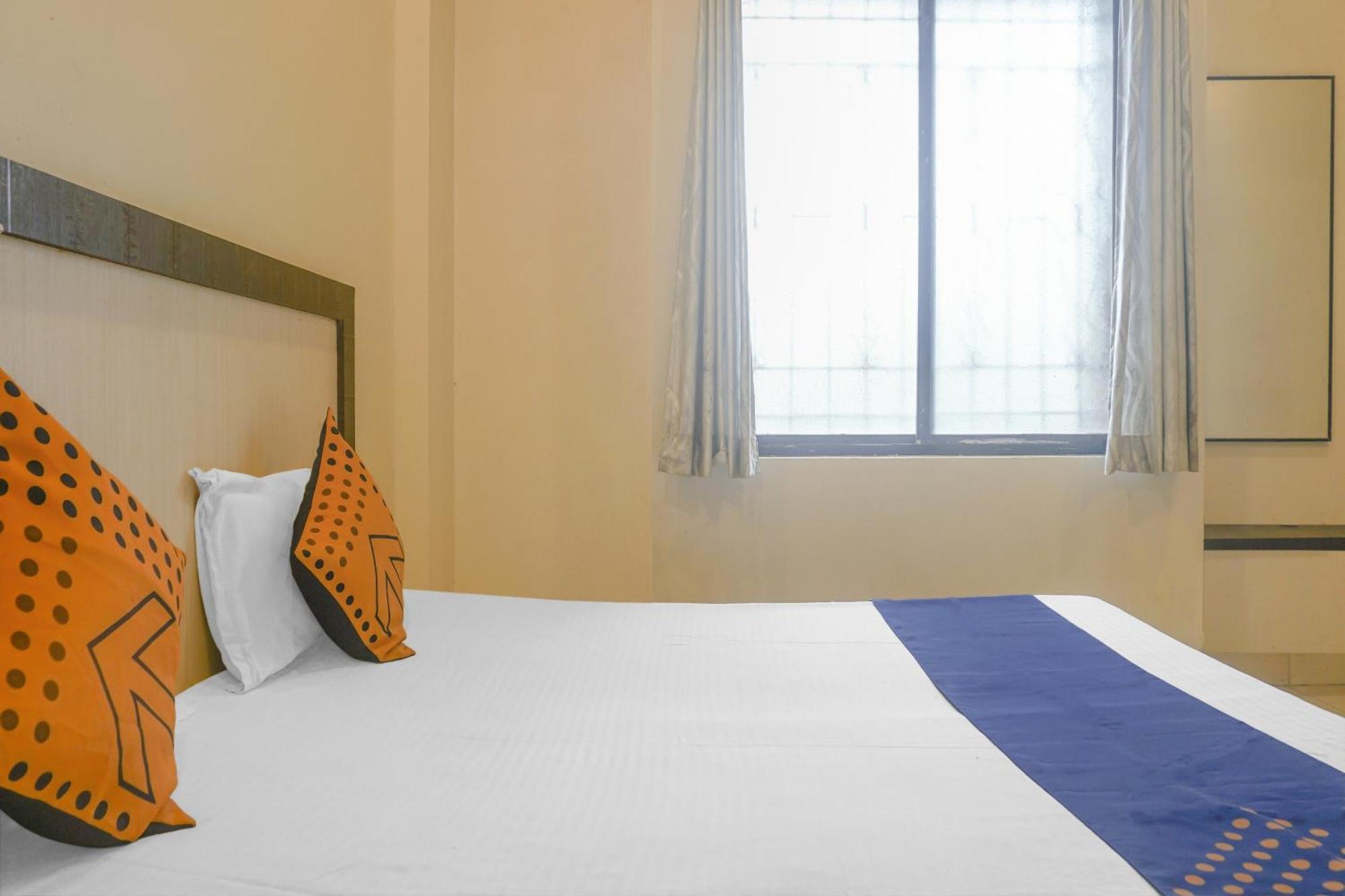 Hotel O Peacock Lodging Kharakvasla Eksteriør billede