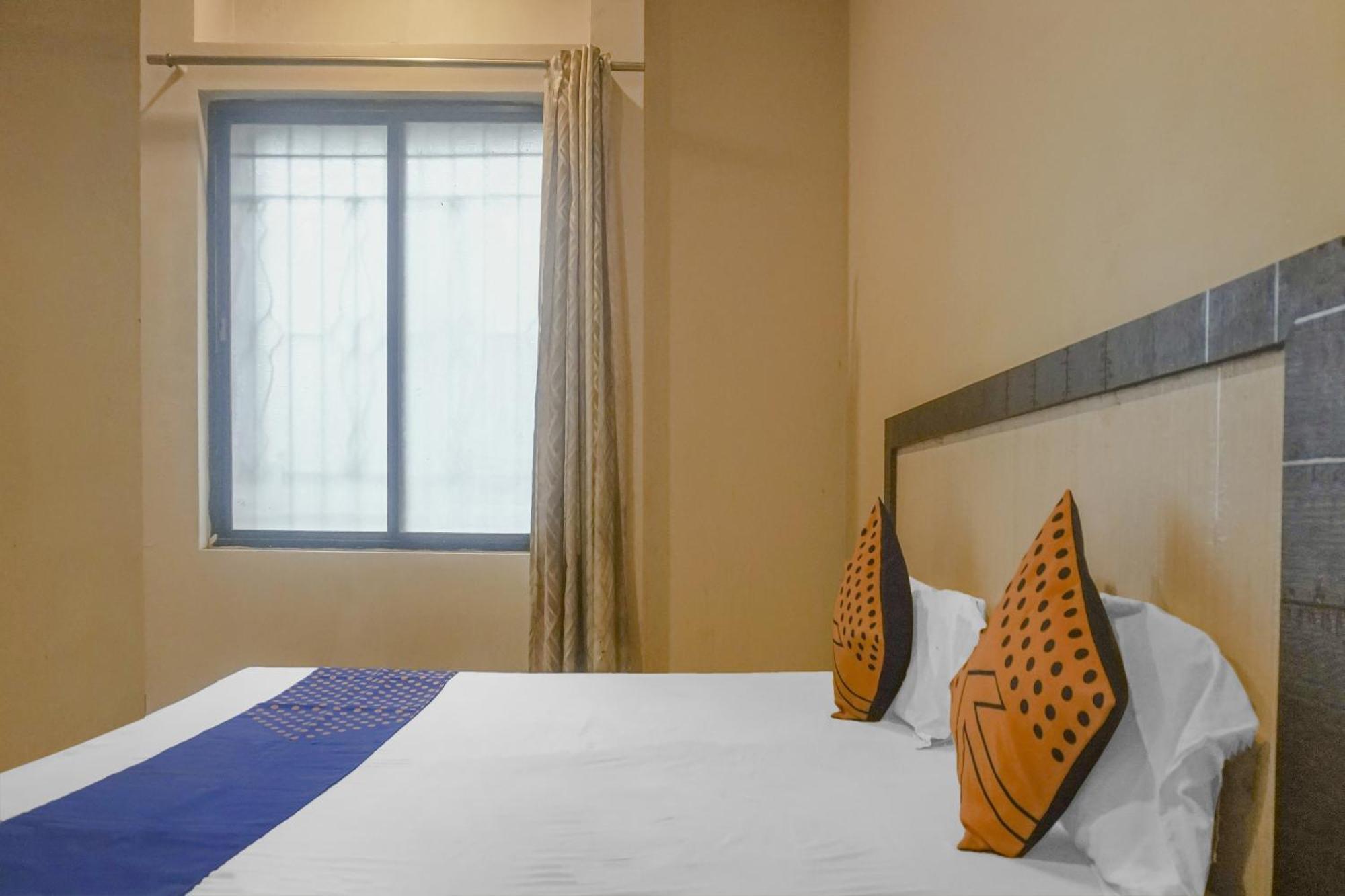 Hotel O Peacock Lodging Kharakvasla Eksteriør billede